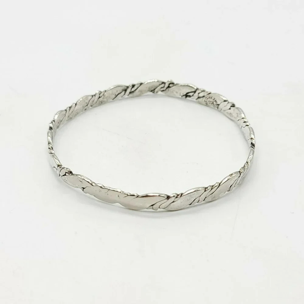 Mexican Made .925 Sterling Silver Braided Bangle Bracelet 15 grams Vintage - Picture 3 of 7